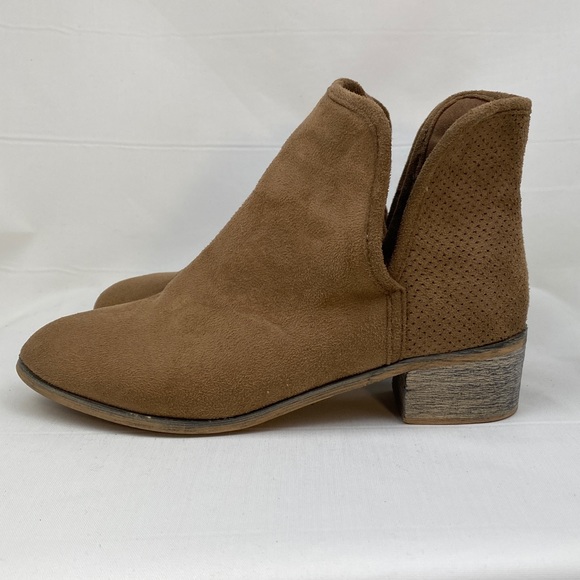 Seven7 SoHo Vegan Slip on Ankle Booties Size 9 - Picture 3 of 12
